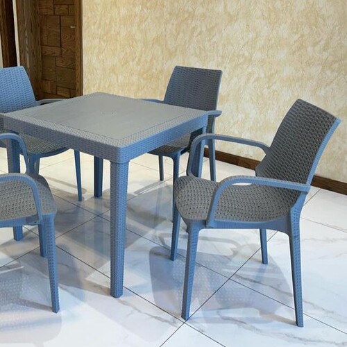Table Carré Tréssée Pieds Droits + 4 Chaise Avec Accoudoire