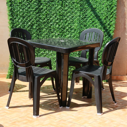 Tables de haute qualité 0,75× 0,75 cm + 4 Chaises antidérapantes sans accoudoirs