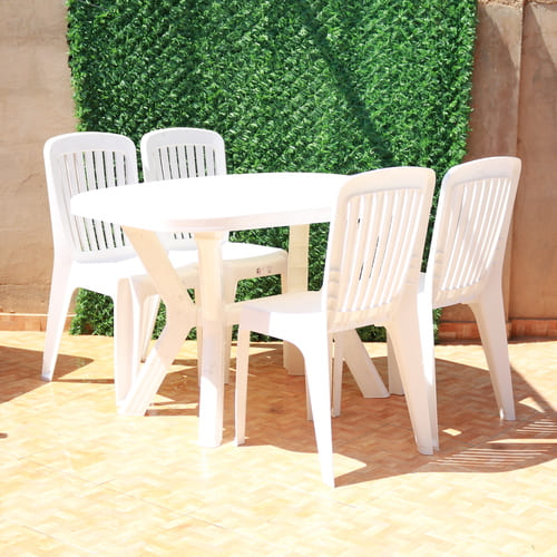 Table Pieds Croisés 1.20x0.80 cm  + 4 Chaises bistro